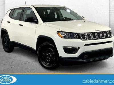 2019 Jeep Compass Sport FWD in White Clearcoat — front three-quarter view