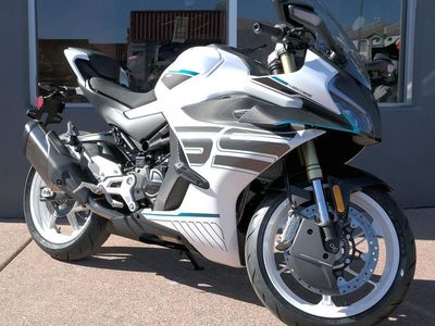 2026 CFMOTO 450SS - Photo 8