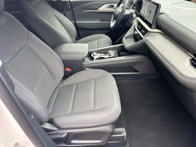 2026 Ford Explorer — photo 13 view