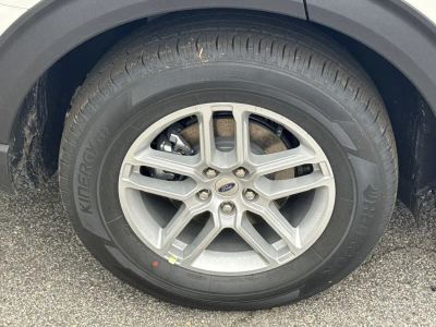 2026 Ford Explorer — photo 17 view