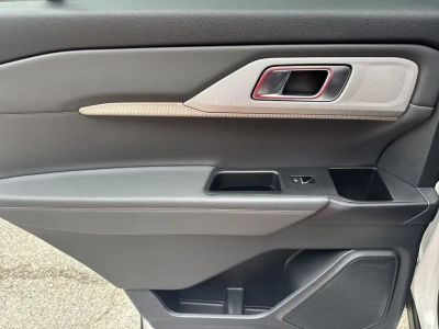 2026 Ford Explorer — photo 21 view