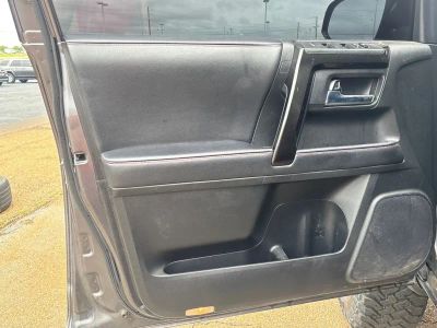2020 Toyota 4Runner - Photo 5