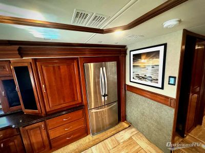 2017 Fleetwood Discovery — photo 7 view