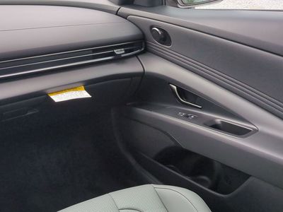 2026 Hyundai ELANTRA HYBRID - Photo 18