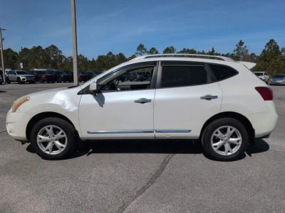2011 Nissan Rogue — side profile view