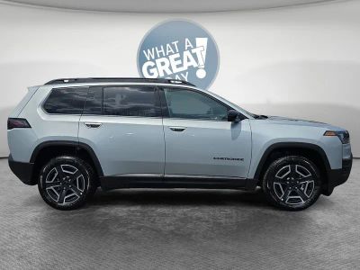 2026 Jeep Cherokee — side profile view