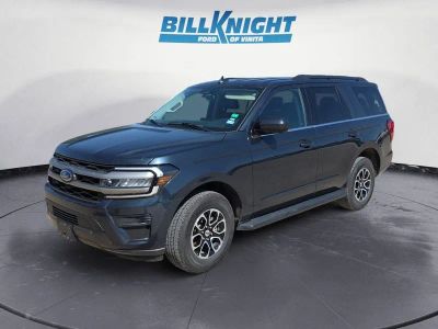 2024 Ford Expedition XLT in Blue Metallic — front three-quarter view