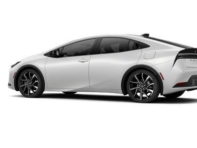 2026 Toyota Prius Plug-in Hybrid - Photo 7