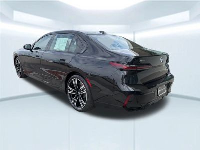 2026 BMW 740i - Photo 4