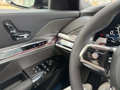 2026 BMW 740i - Photo 17