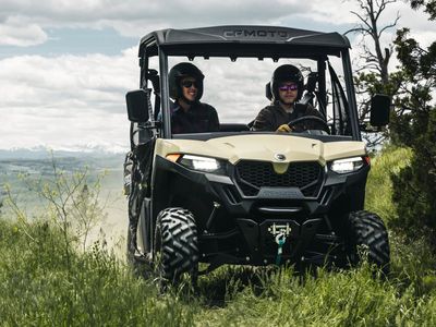 2026 CFMOTO UForce 600 - Photo 9