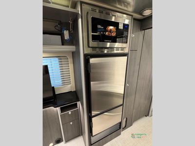 2025 Airstream Atlas - Photo 33