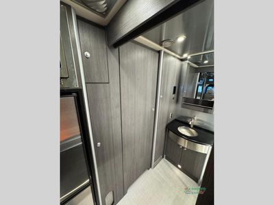 2025 Airstream Atlas - Photo 37