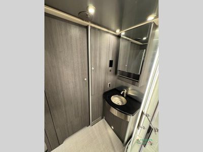 2025 Airstream Atlas - Photo 41