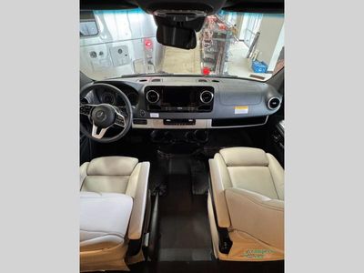 2025 Airstream Atlas - Photo 50