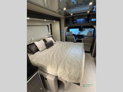 2025 Airstream Atlas - Photo 26
