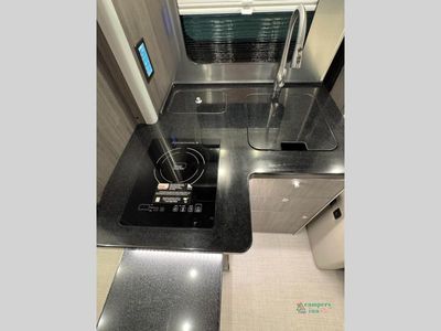 2025 Airstream Atlas - Photo 29