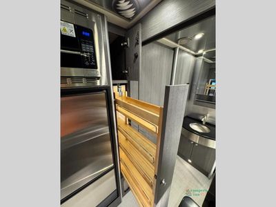 2025 Airstream Atlas - Photo 39