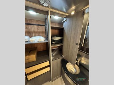 2025 Airstream Atlas - Photo 43