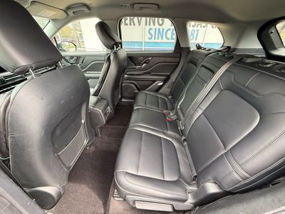 2021 Lincoln Corsair — photo 8 view