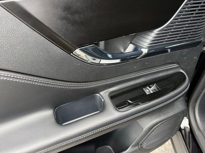 2021 Lincoln Corsair — photo 32 view