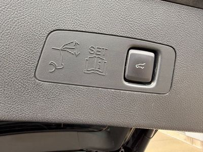 2021 Lincoln Corsair — photo 34 view
