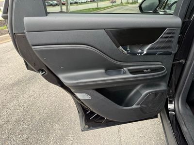 2021 Lincoln Corsair — photo 31 view