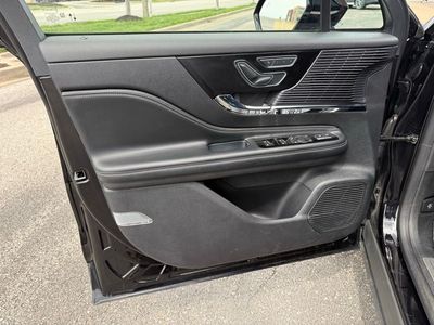 2021 Lincoln Corsair — photo 15 view