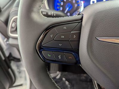 2026 Chrysler Pacifica — photo 20 view