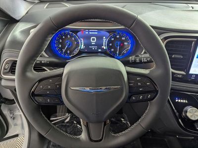 2026 Chrysler Pacifica — photo 19 view
