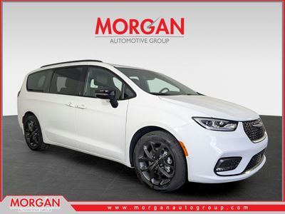 2026 Chrysler Pacifica Select in White — front three-quarter view