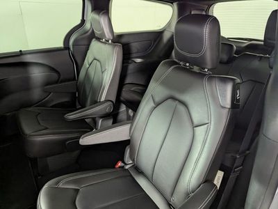 2026 Chrysler Pacifica — photo 15 view