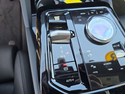 2025 BMW 5 Series - Photo 20