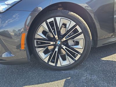 2025 BMW 5 Series - Photo 27