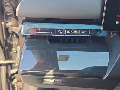 2025 BMW 5 Series - Photo 21