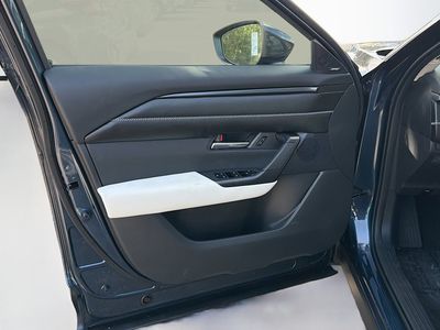 2026 Mazda CX-50 - Photo 22