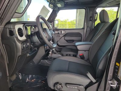 2026 Jeep Wrangler — photo 18 view