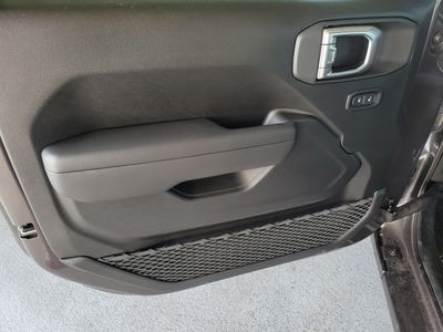 2026 Jeep Wrangler — photo 15 view