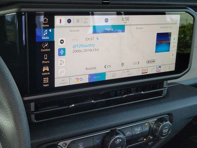 2026 Jeep Wrangler — photo 27 view