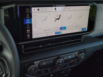2026 Jeep Wrangler — photo 29 view