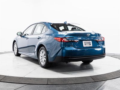 2026 Toyota Camry - Photo 8
