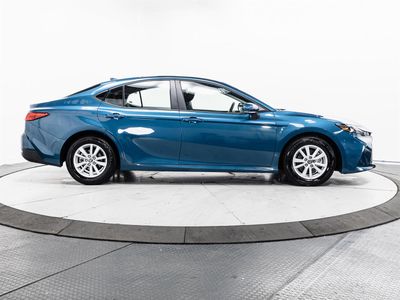 2026 Toyota Camry - Photo 12