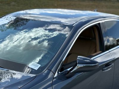 2025 Lexus ES 350 - Photo 8