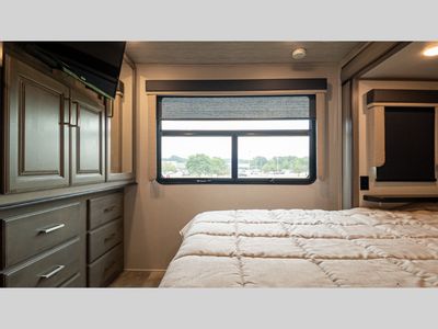 2020 Keystone RV Montana - Photo 41