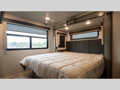 2020 Keystone RV Montana - Photo 40