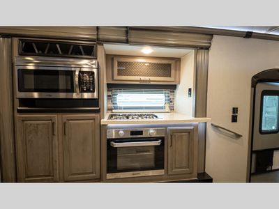 2020 Keystone RV Montana - Photo 30