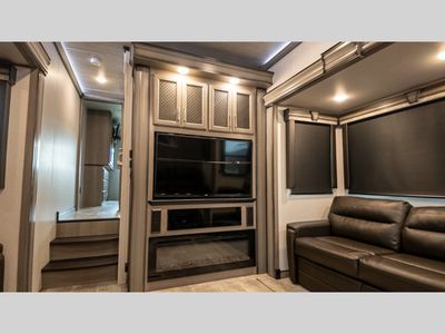 2020 Keystone RV Montana - Photo 36