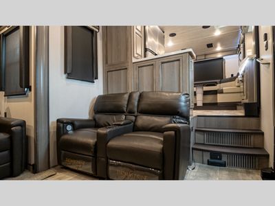 2020 Keystone RV Montana - Photo 35