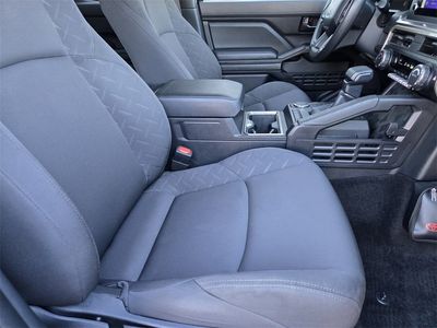 2024 Toyota Tacoma - Photo 9