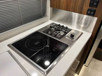 2020 Winnebago VIEW - Photo 13